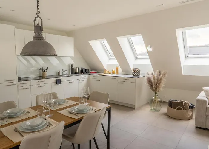 Modern Next To Hb With Roof Terrace *