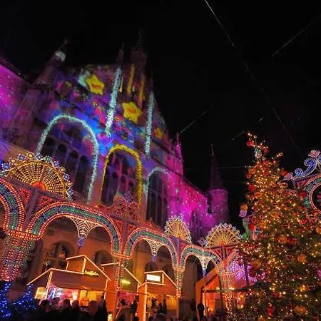 Modern Next To Hb With Roof Terrace