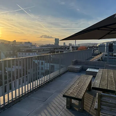 Апартаменты Modern Next To Hb With Roof Terrace Цюрих