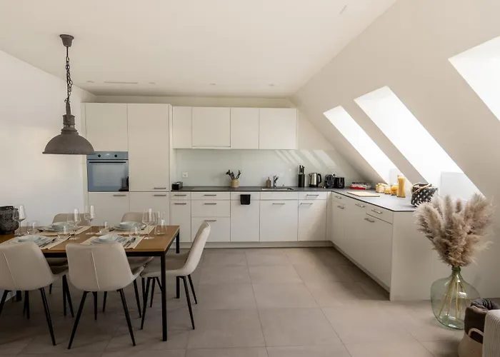 Modern Next To Hb With Roof Terrace