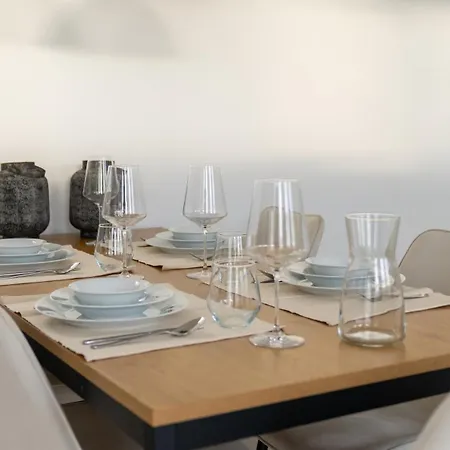 Modern Next To Hb With Roof Terrace Apartment *
